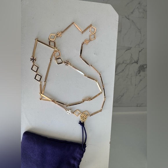 Tory Burch Authentic Roxanne Geo Goldtone
Long Geometric Links Necklace - Picture 6 of 8